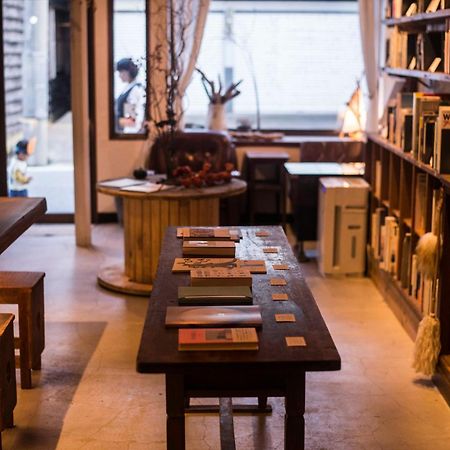 Book & Guesthouse Hitotomaru تويوكا المظهر الخارجي الصورة