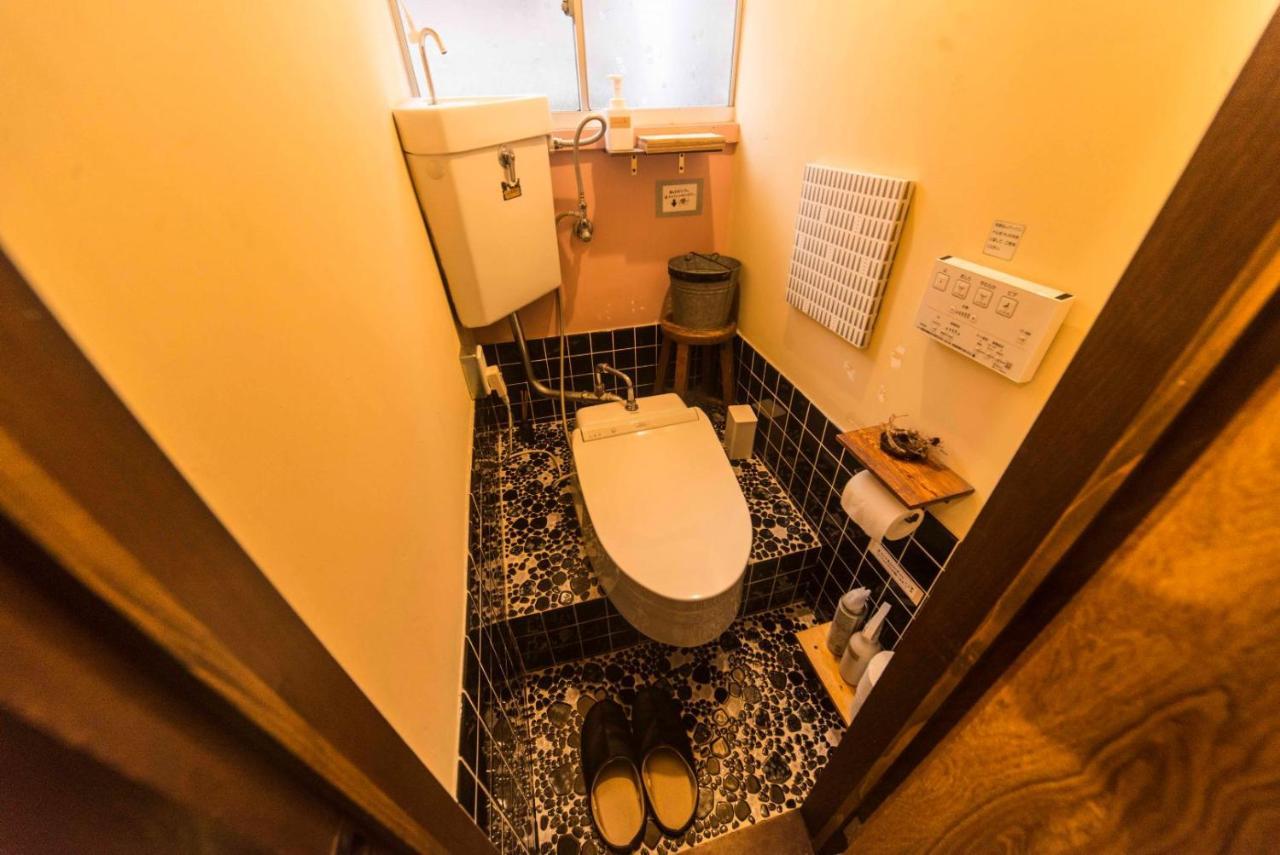 Book & Guesthouse Hitotomaru تويوكا المظهر الخارجي الصورة
